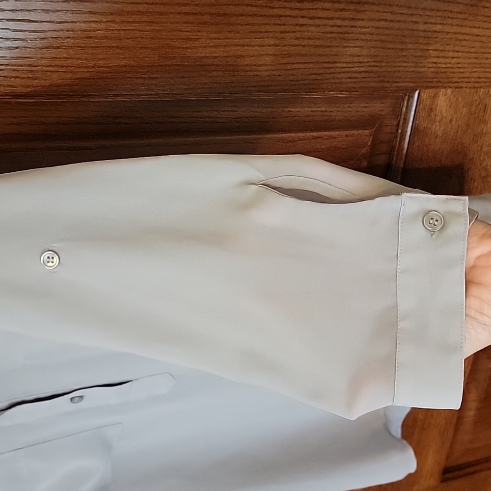 Light Gray 1/2 button up S - Picture 3 of 5
